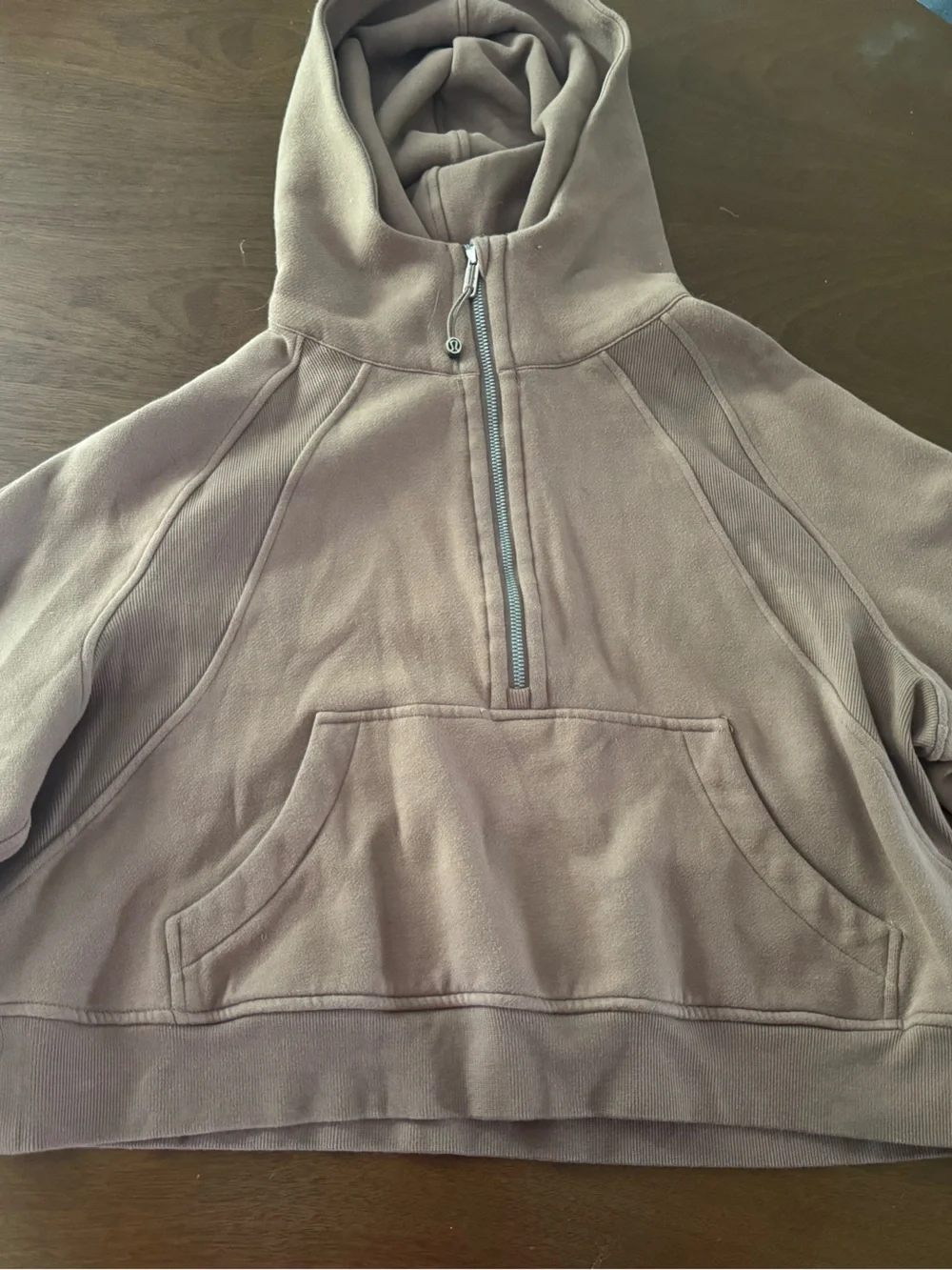 lululemon athletica women's scuba hoodie and joggers set in taupetastic